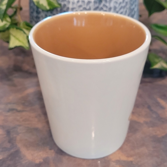 TIM HORTONS Retired 2006 Limited Edition Ceramic Mug "Always Fresh" - Picture 5 of 10